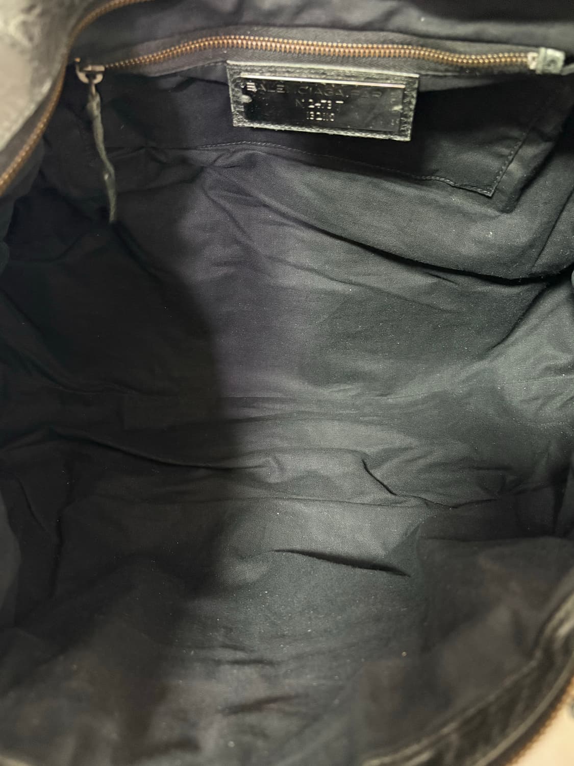 발렌시아가 워크 모터백 블랙 라지 상품이미지9