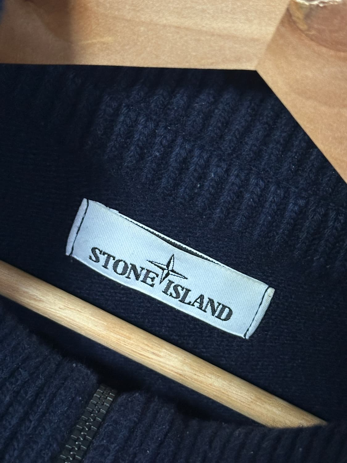 (정품)스톤아일랜드 버튼 아노락 반집업 니트(105) 상품이미지4