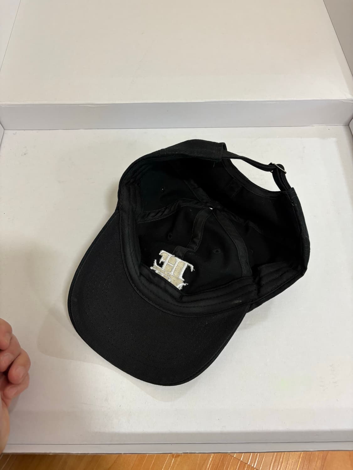 the met cap 메트로폴리탄미술관 굿즈모자 상품이미지4