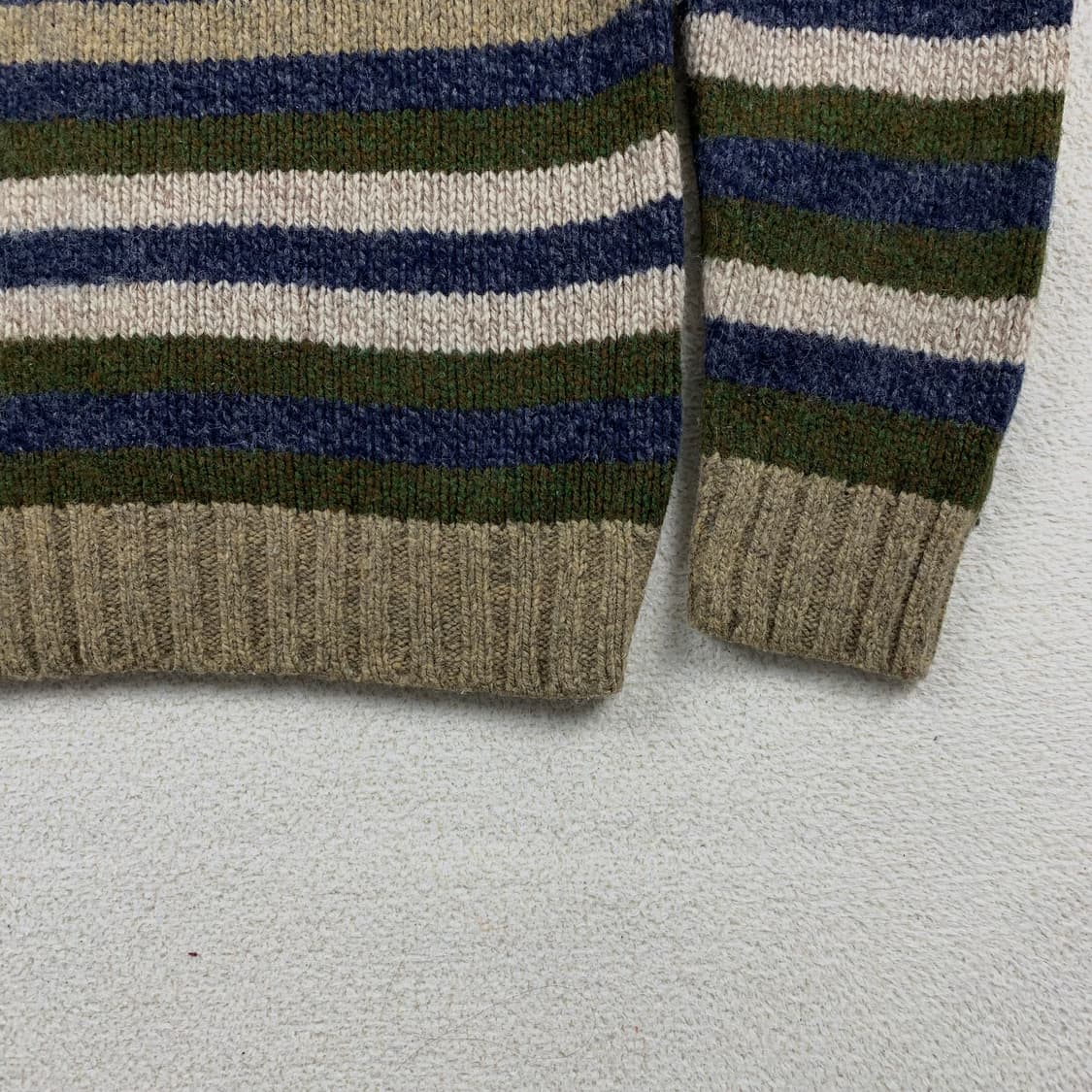 엘엘빈 믹스 스트라이프 롤넥 램스울 니트  상품이미지4