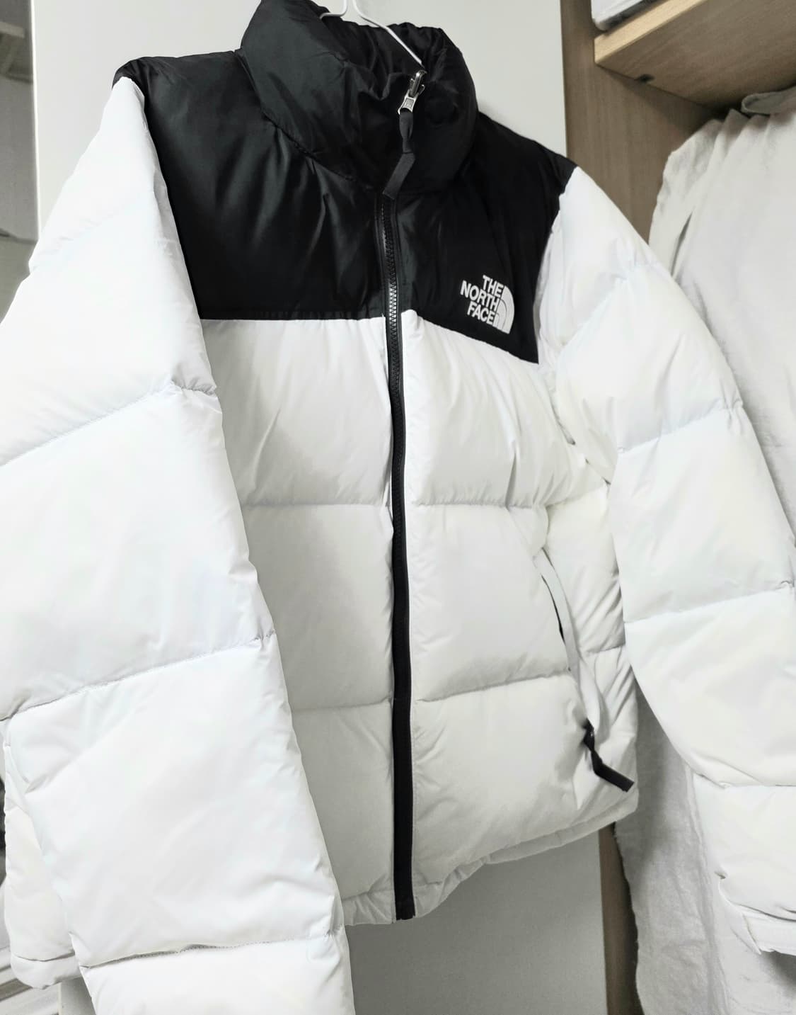 노스페이스 레트로 눕시 블랙앤화이트 상품이미지1