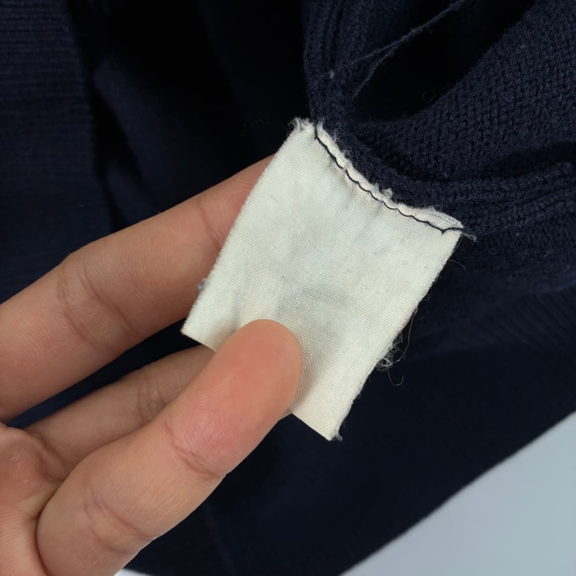 Lacoste  라코스테 자수 네이비 브이넥 니트가디건  상품이미지6