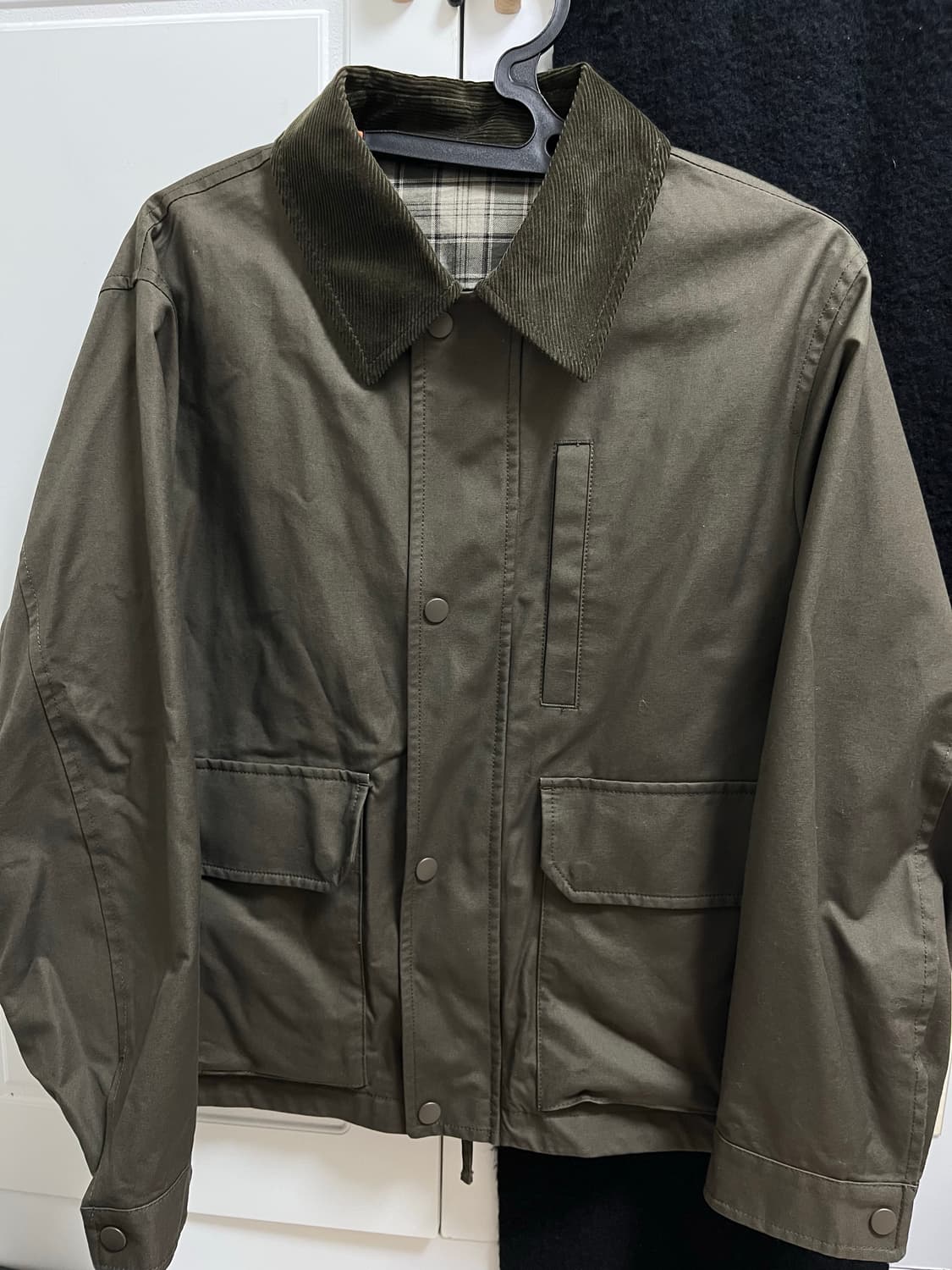 유니클로 유틸리티쇼트블루종 카키 s사이즈 상품이미지5