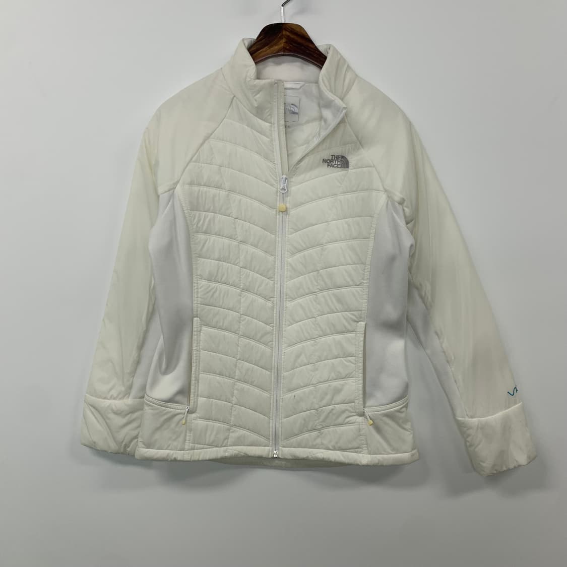 노스페이스 로고 화이트 경량 자켓 상품이미지2