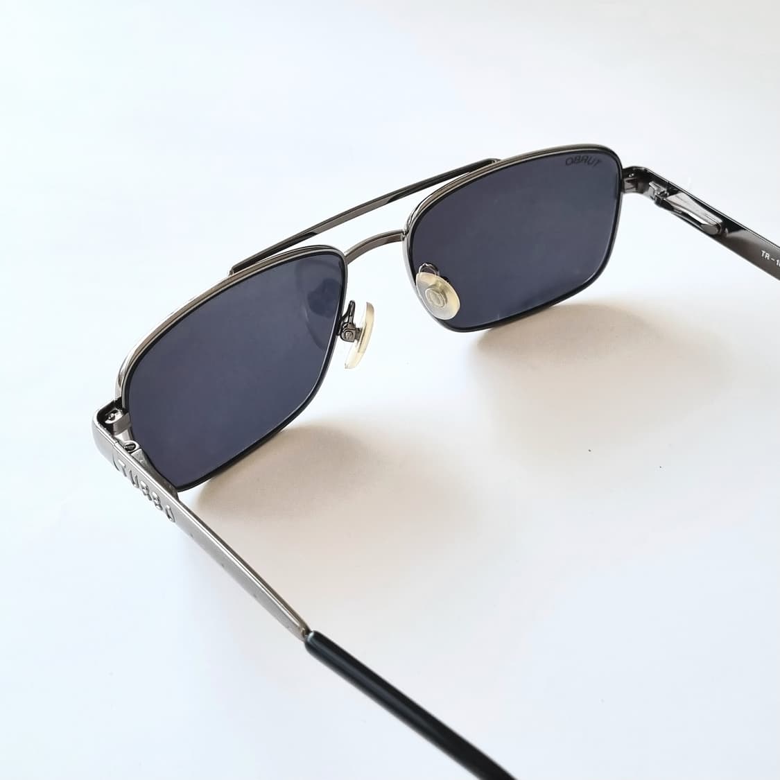 데드스탁  90's 레트로 감성 투브릿지 선글라스  702 상품이미지3