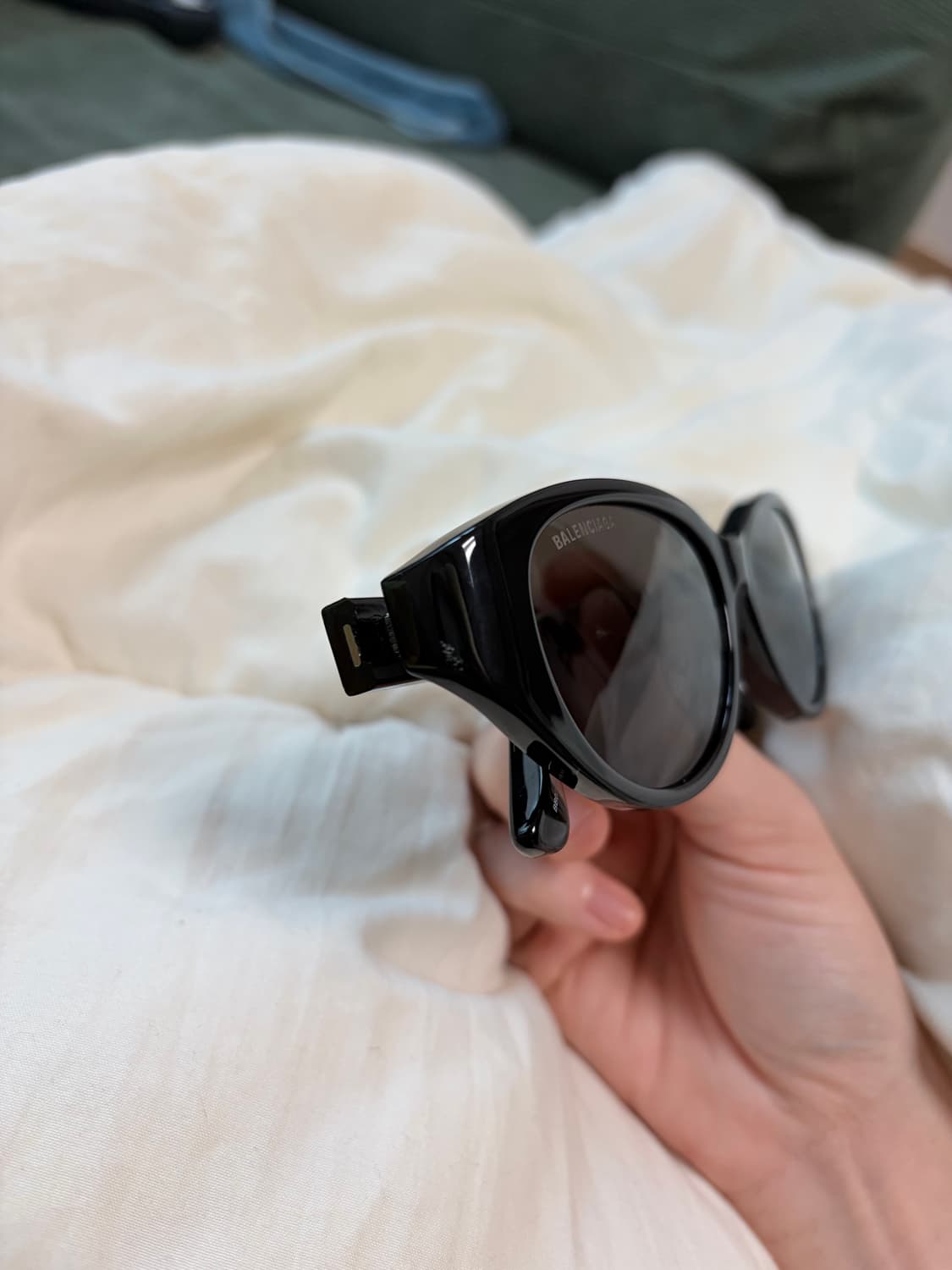 발렌시아가 트위스트 캣 선글라스 블랙 상품이미지7