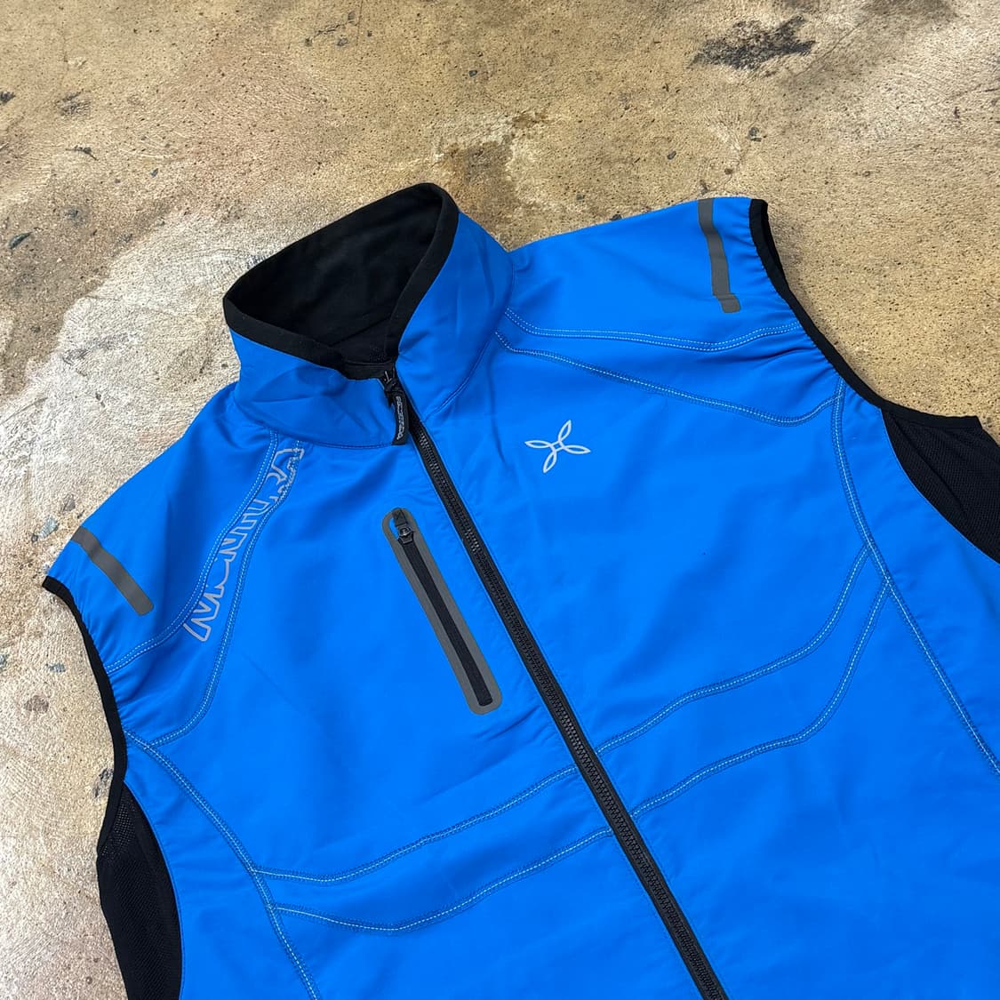 [정품] 몬츄라 블루 바람막이 조끼 베스트 b15 상품이미지1