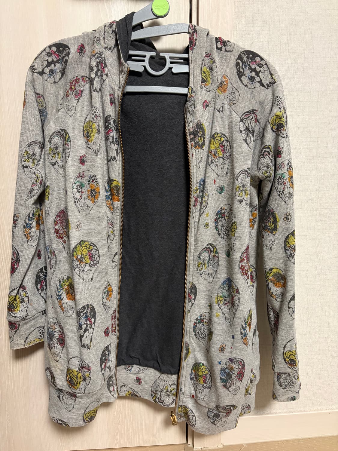 전면 프린팅 올오버 스컬 플라워 패턴 상품이미지2