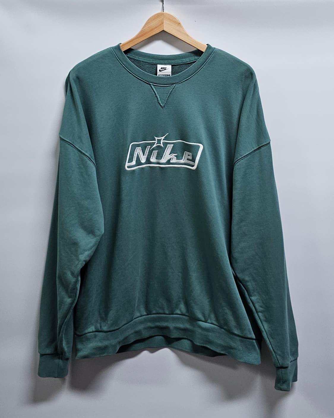 나이키 그린 스웻셔츠 M 24년신상 상품이미지1