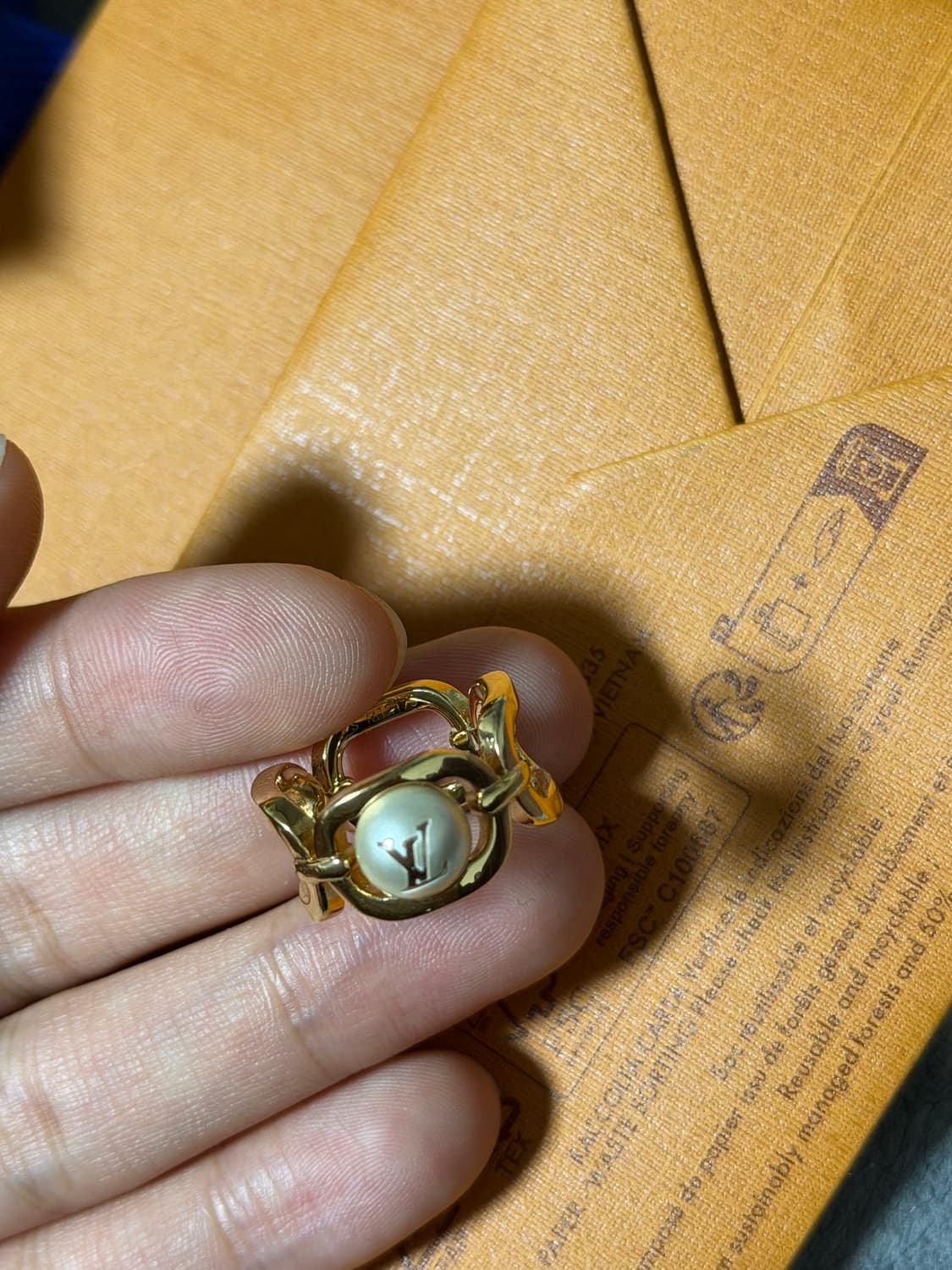 루이비통 마이 LV 체인 펄 링 S 사이즈 정품 (급처) 상품이미지2