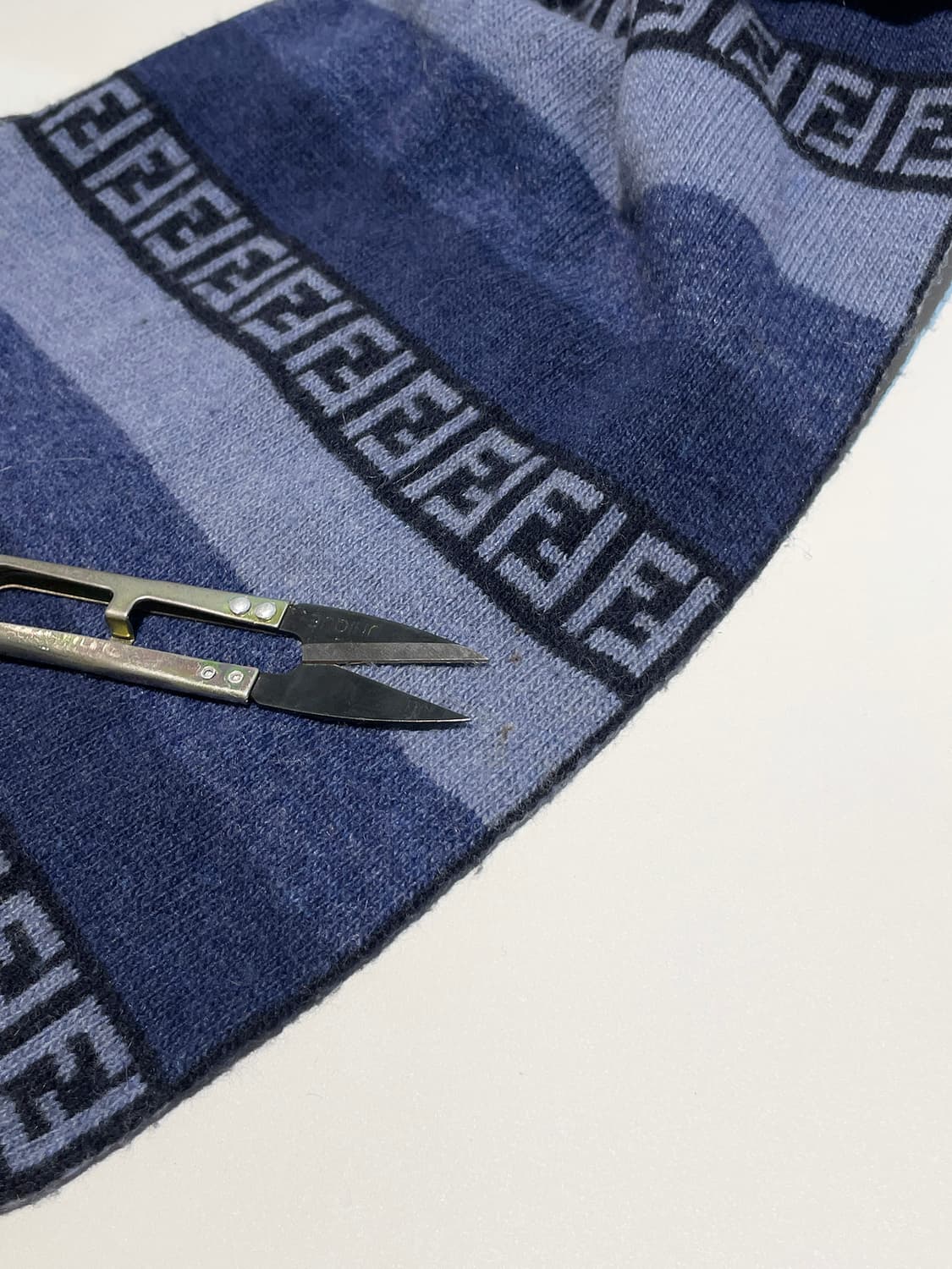 펜디 FENDI Italy 오리지널 울 숄 목도리 A1537 상품이미지5