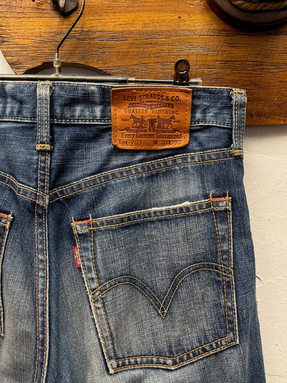 Levi's 703 Loose Straight Denim Pants 상품이미지3