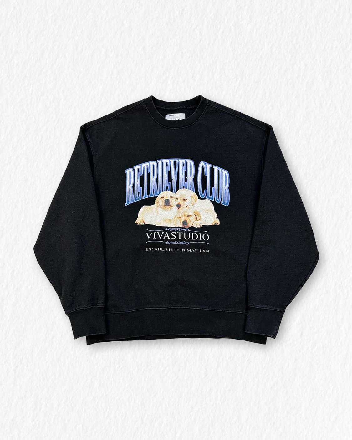비바스튜디오 리트리버 맨투맨 블랙 상품이미지1