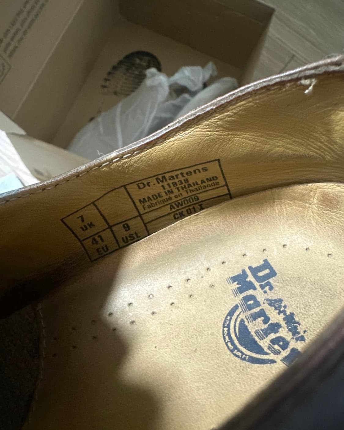 닥터마틴  uk7 브라운 맛도리신발 260신는데 잘 맞았어요! 상품이미지7