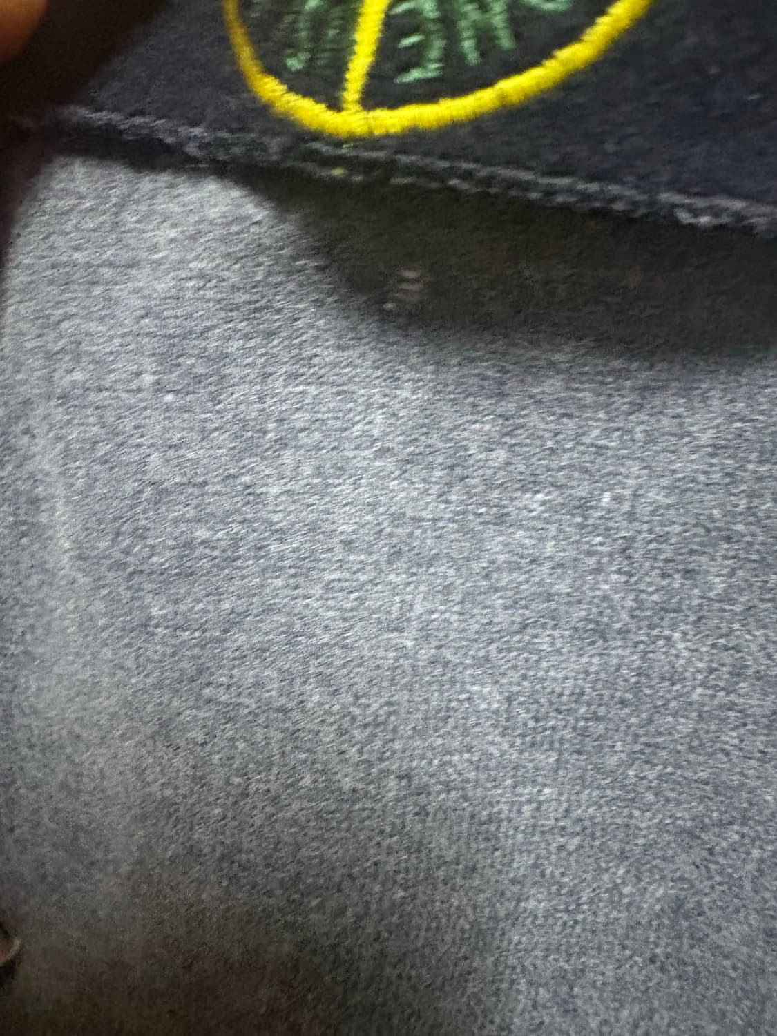 [L] 스톤아일랜드 맨투맨 그레이 급처합니다 상품이미지2