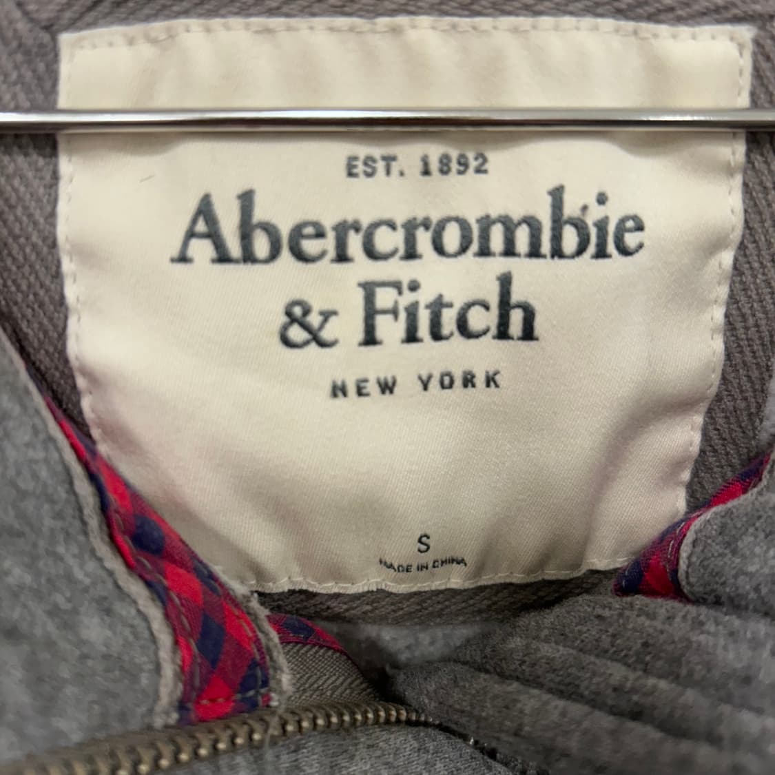 아베크롬비 앤 피치 울프죠 코튼 크롭 후드집업 상품이미지3