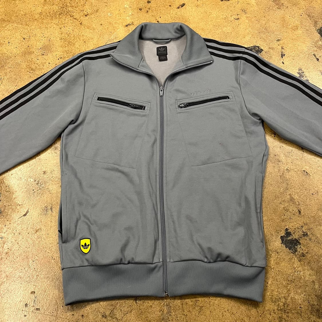 아디다스 그레이 투포켓 레이싱 져지 트랙탑 105 상품이미지3