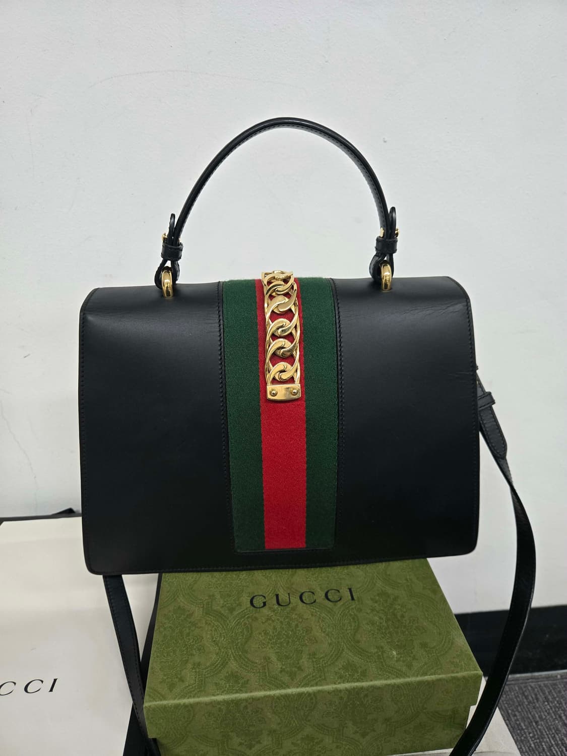 [보증서 정품] 구찌 미디엄 탑핸들 실비백 상품이미지1