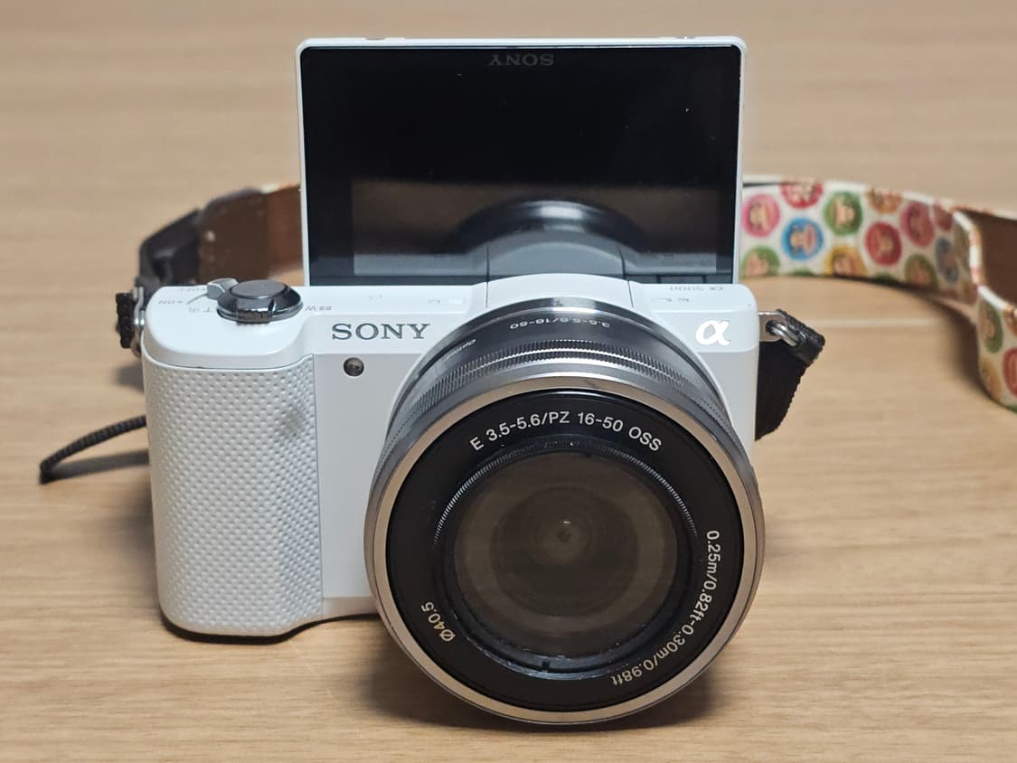 소니 알파 A5000 미러리스 카메라 상품이미지1