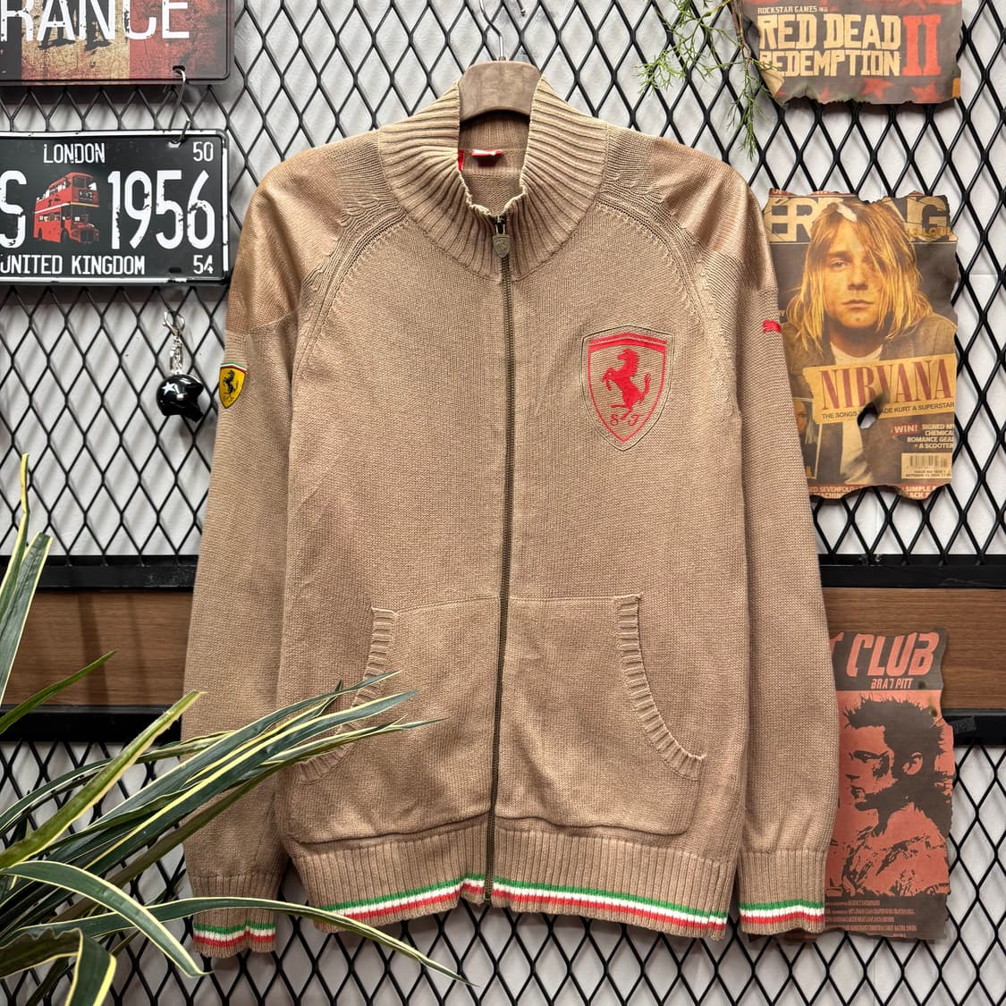 푸마 X 페라리 니트 트랙자켓 전면 로고 포인트 베이지 상품이미지1