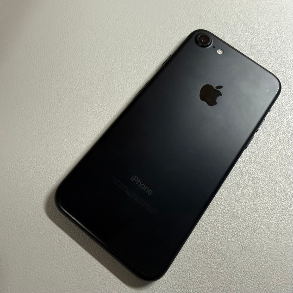 아이폰 7 블랙 32GB 상품이미지2