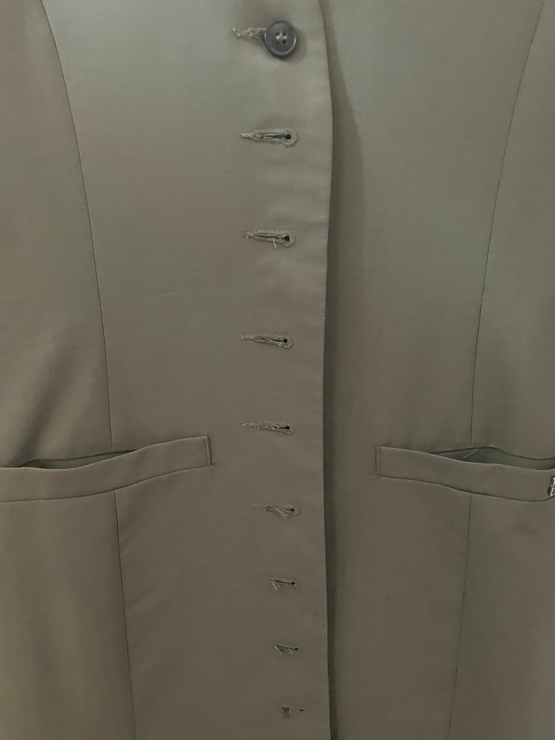 그레이 브이넥 버튼 포켓 베스트 상품이미지3