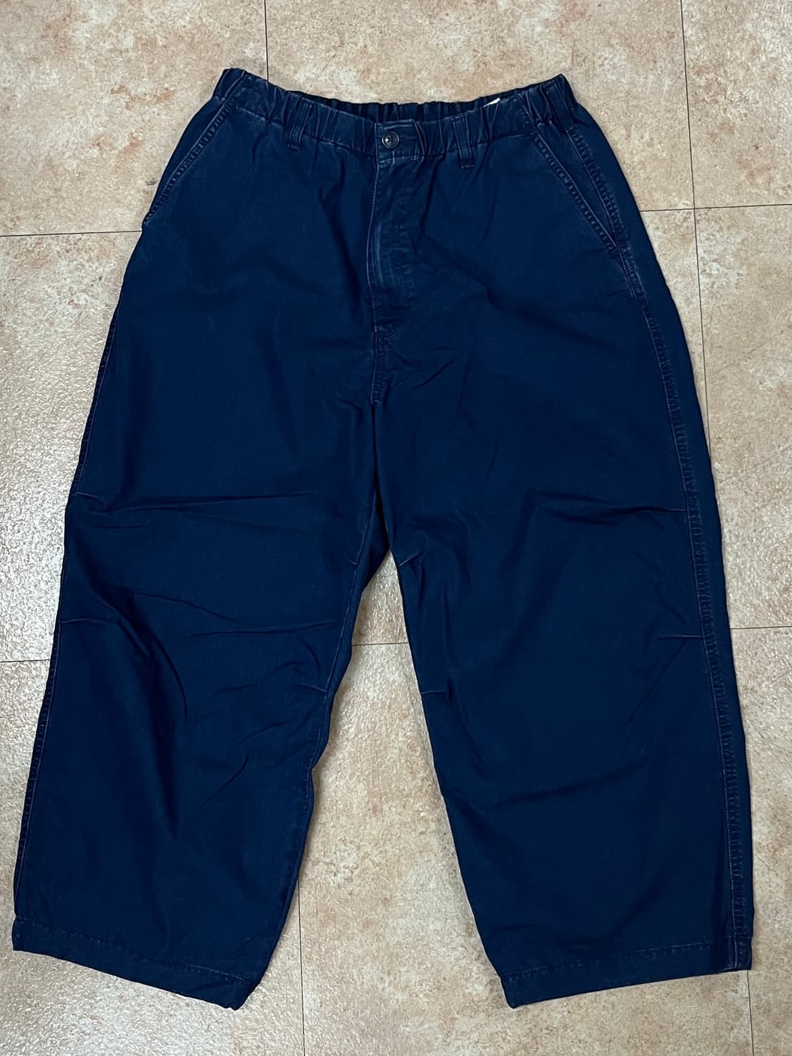 새상품급 L) 유니클로 와이드핏 파라슈트 팬츠 진청 인디고 상품이미지1