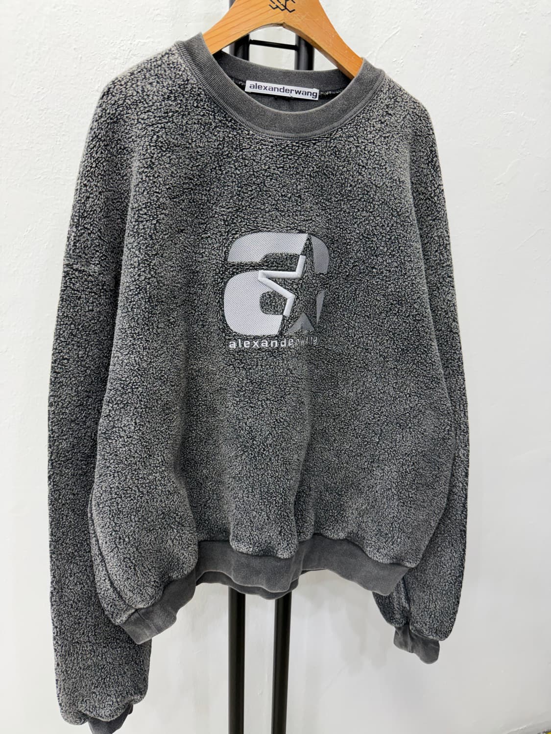 정품) 알렉산더왕 여성 오버사이즈 로고 플리스 맨투맨 XS 상품이미지2