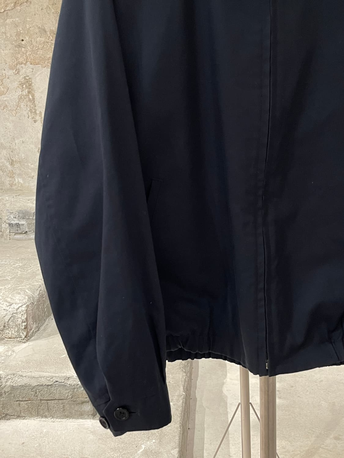 버버리 다크 네이비 기마로고 코튼 블루종 상품이미지4