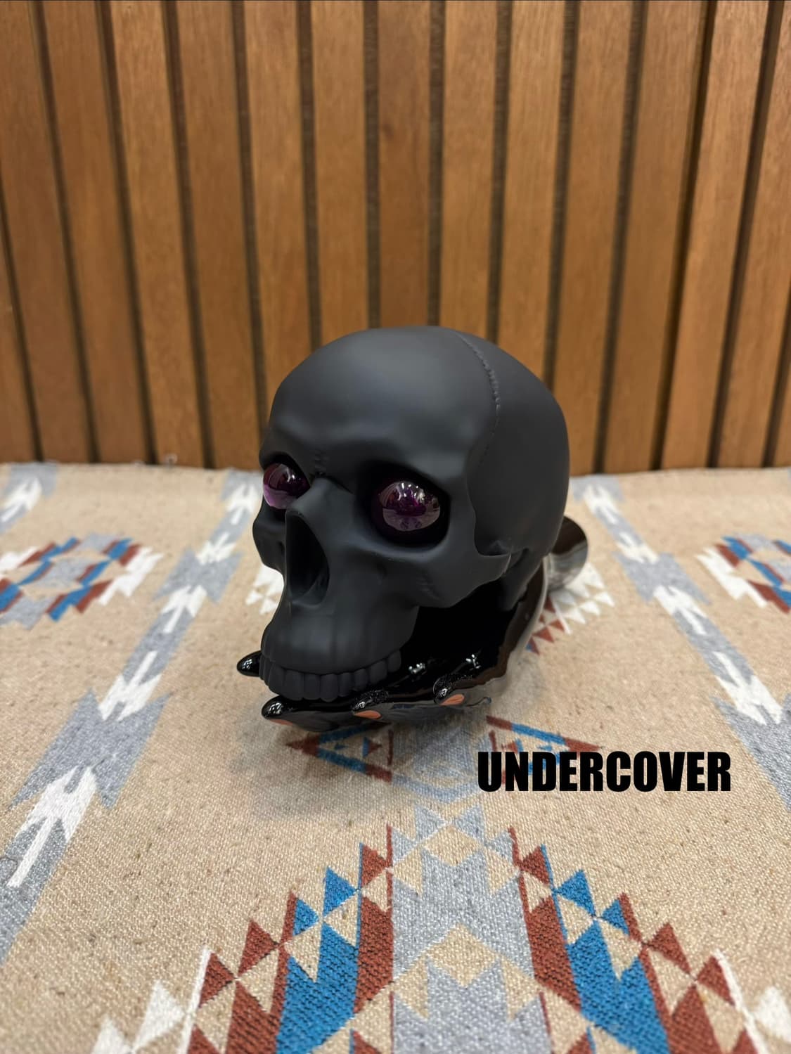 [OS] 언더커버 x 메디콤토이 스컬 & 핸드 램프 블랙 상품이미지1