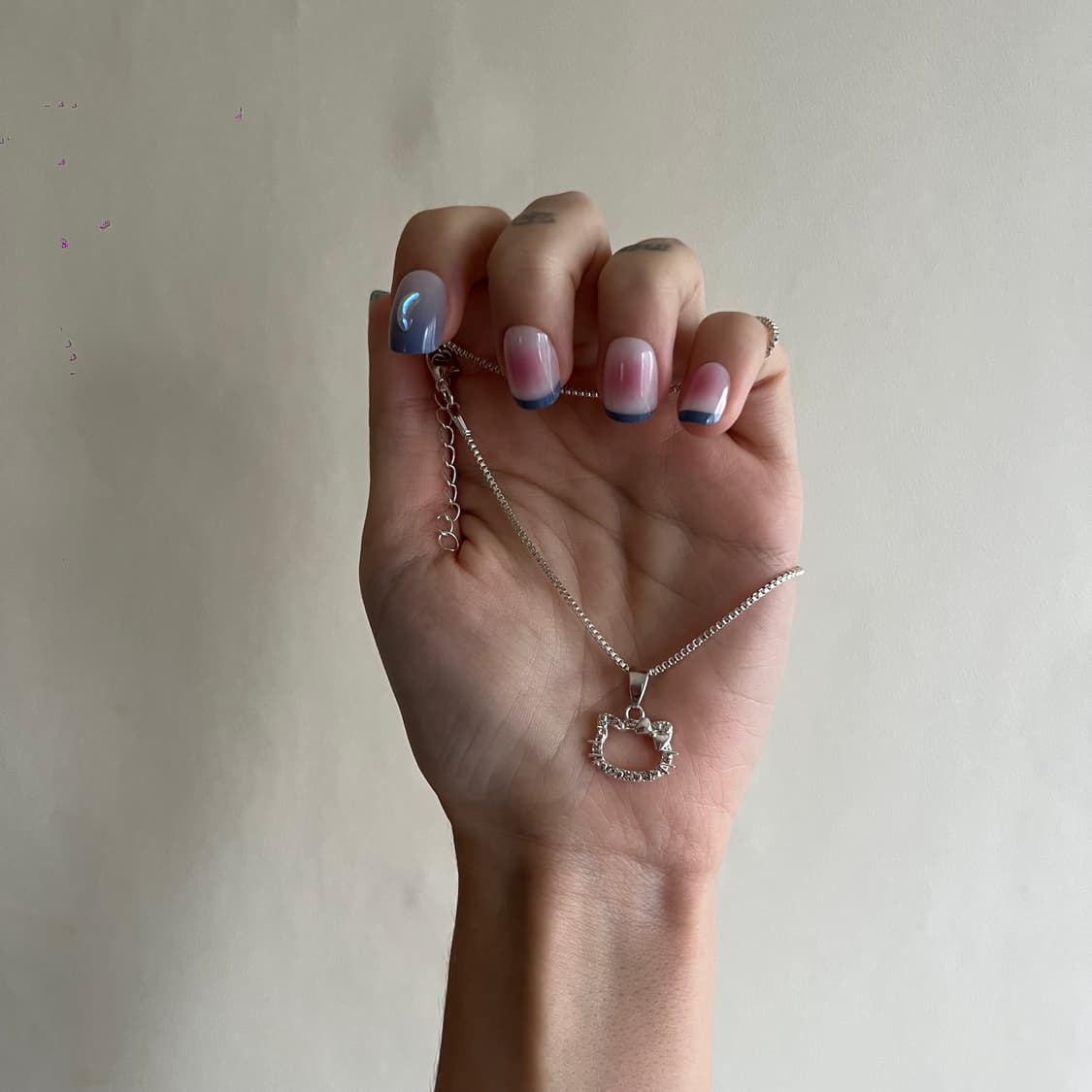 헬로키티 크리스탈 목걸이 ✨ 상품이미지2