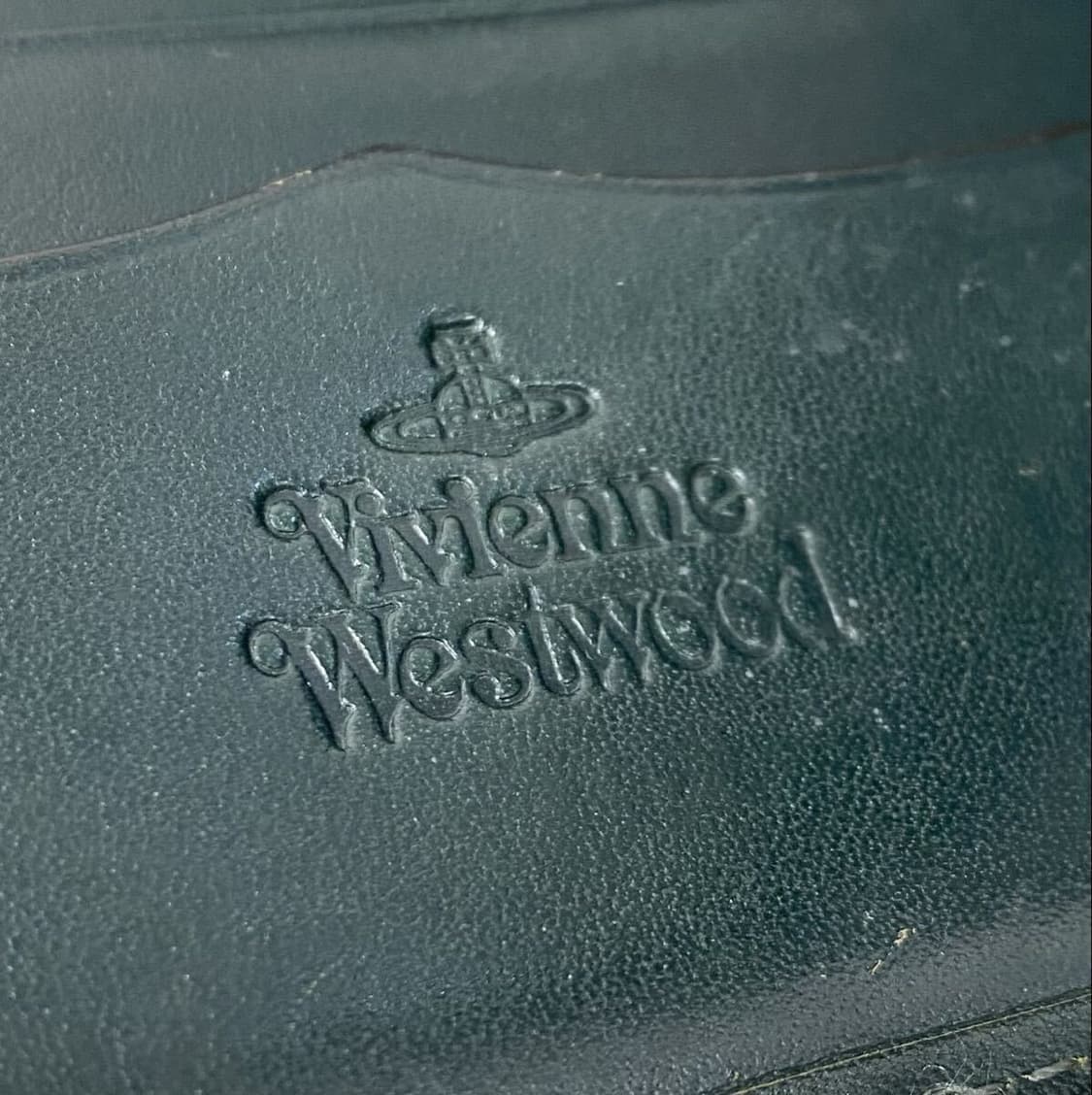 비비안 웨스트우드 오브 엠보싱 패턴 지갑 상품이미지6