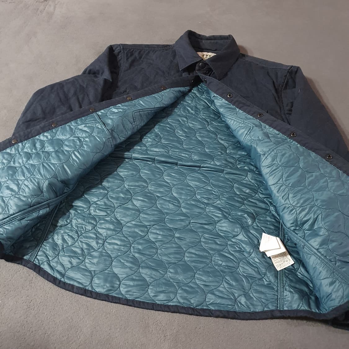 헨리코튼 다운 셔츠 자켓 105 XL 네이비 상품이미지5