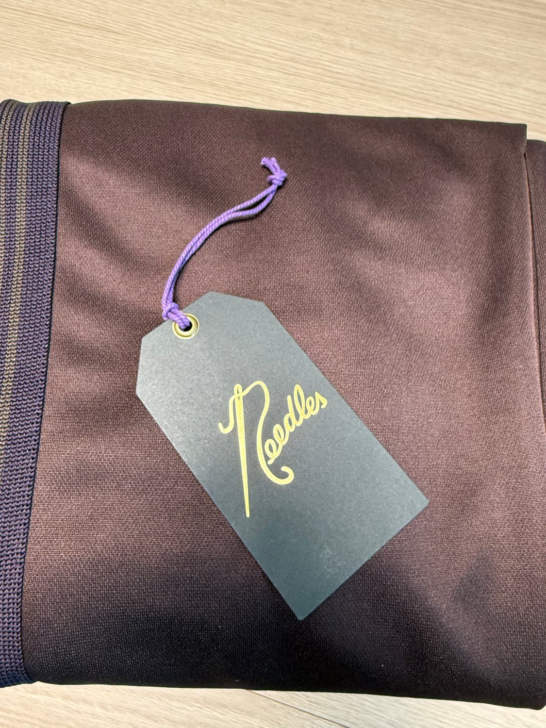 니들스 트렉팬츠 퍼플 s사이즈 판매합니다 상품이미지4