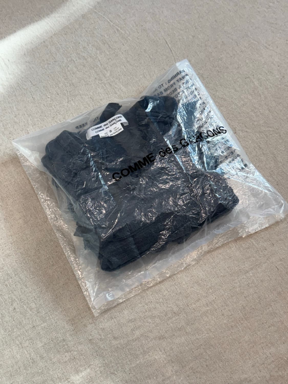 꼼데가르송 꼼꼼 25aw 리본 그레이 니트 상품이미지5