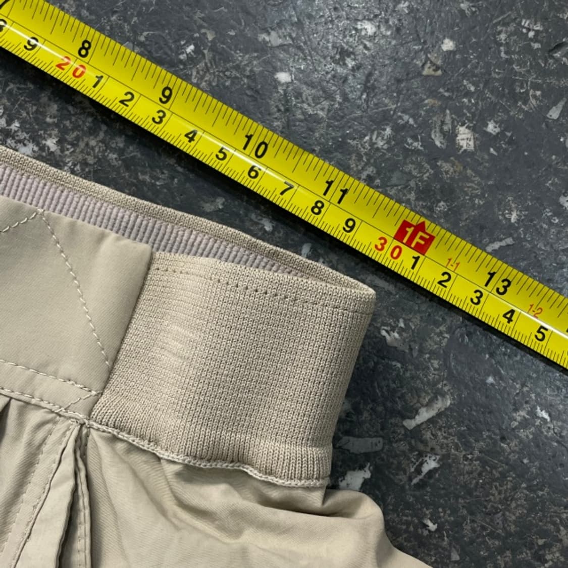 한섬 시스템 22SS 나일론 플레어 스커트  상품이미지7