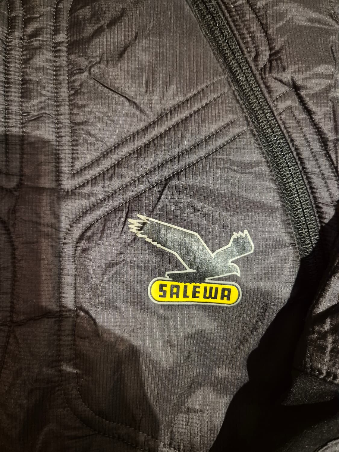 살레와 알파인 익스트림 테크웨어 블랙 95~100 판매합니다 상품이미지2