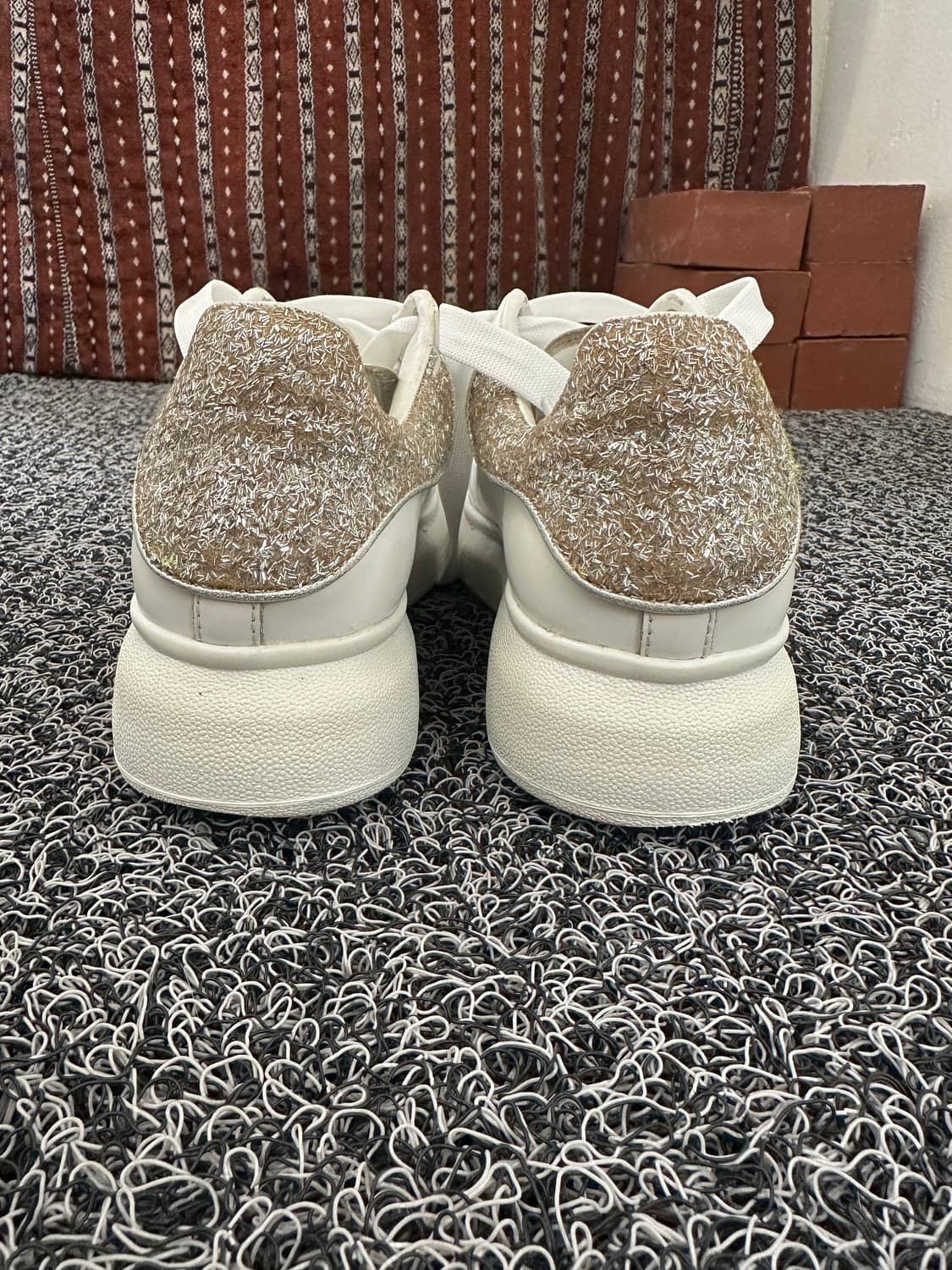 알렉산더 맥퀸 오버솔 스니커즈 35 / 225mm 상품이미지4