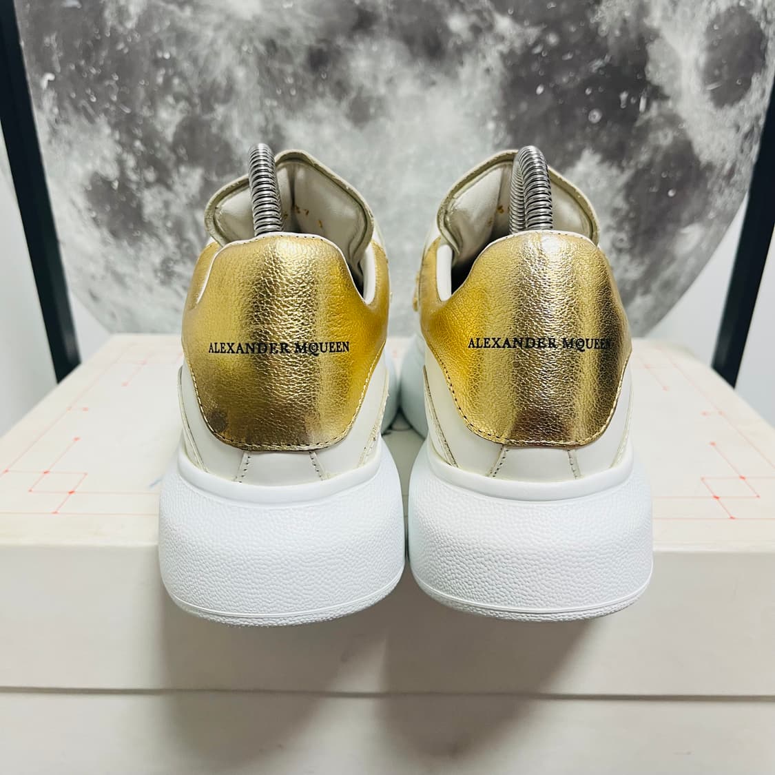 정품 37) 알렉산더 맥퀸 골드 벨크로 오버솔 스니커즈 235~240 상품이미지4