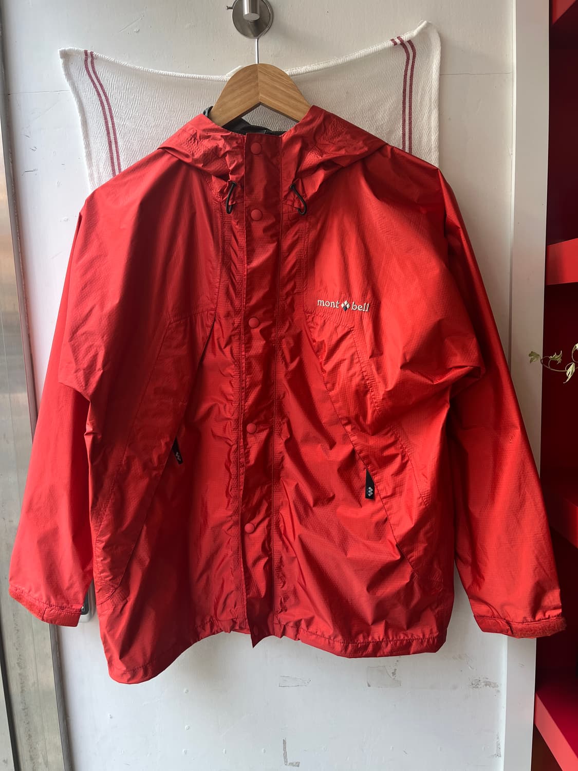 몽벨 윈드자켓 상품이미지1