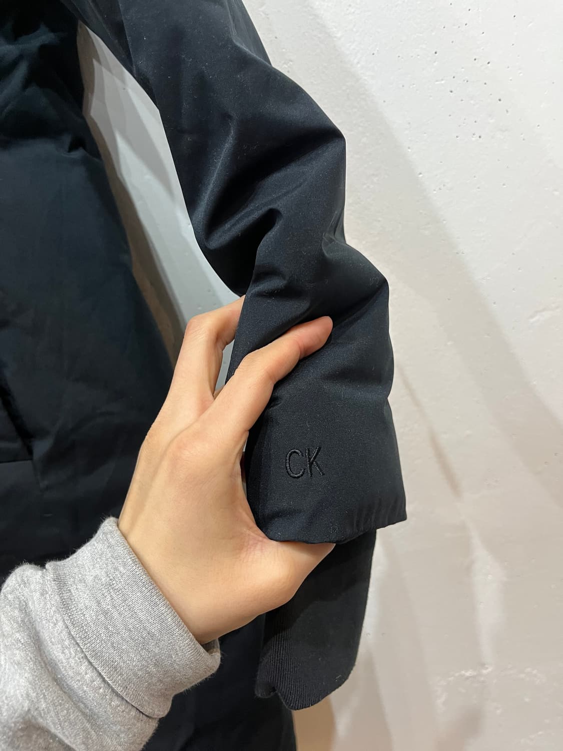 캘빈클라인 여성 덕다운 퍼 롱패딩 M 상품이미지4