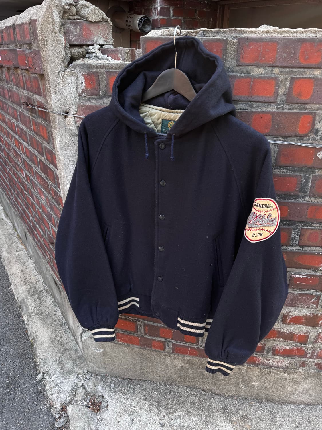 유니버시티샵 봄버 후드 바시티자켓  상품이미지3