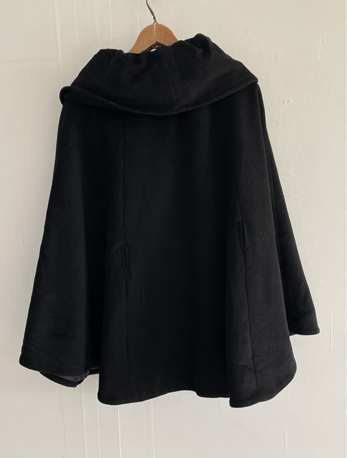 Calvin klein black wool cape 상품이미지3