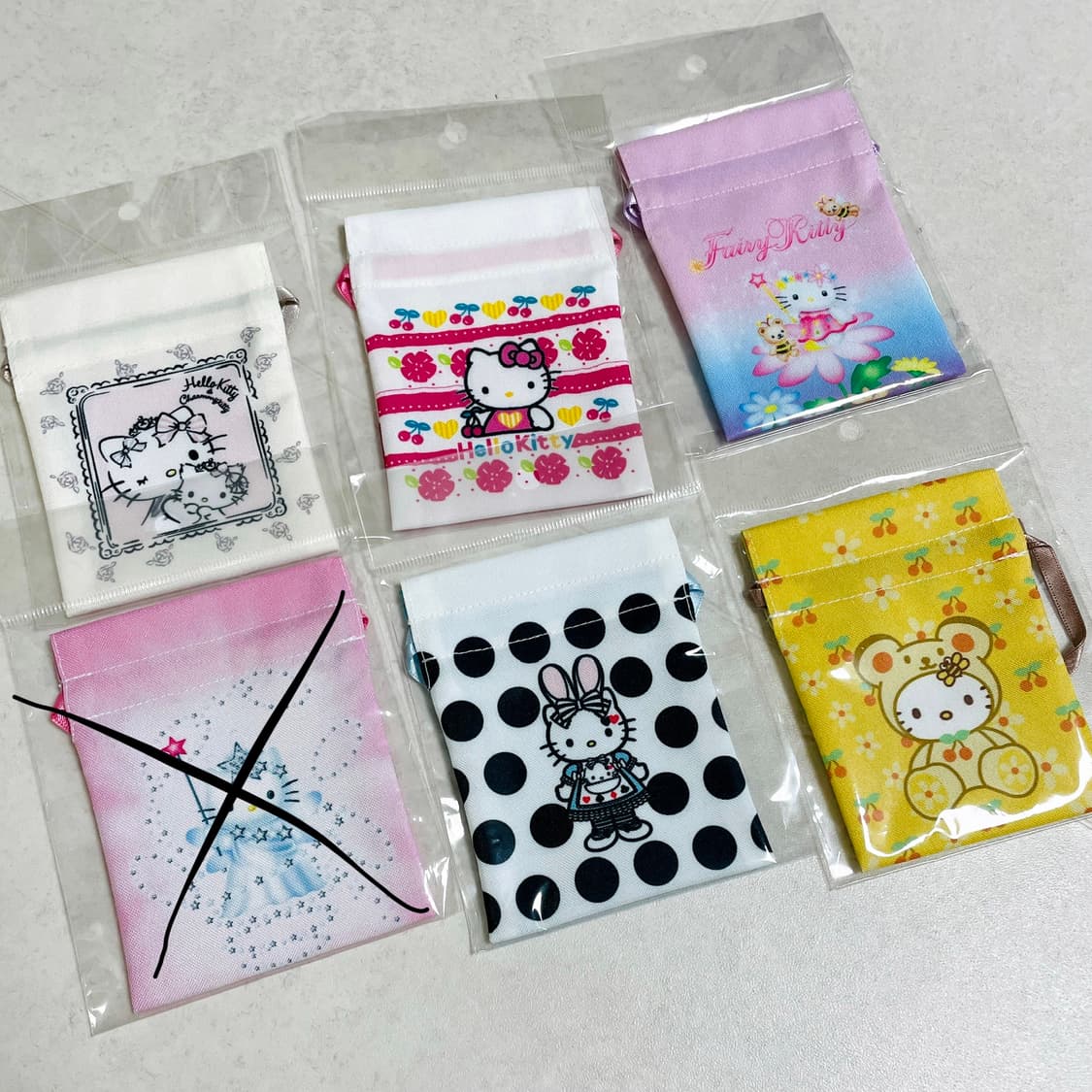 헬로키티 히스토리컬 콩주머니 파우치 상품이미지1