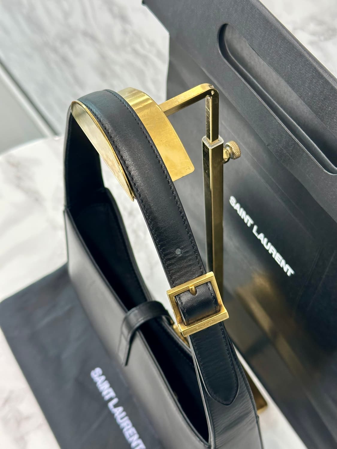 생로랑 le 5 a 7 호보백 미디움 상품이미지7