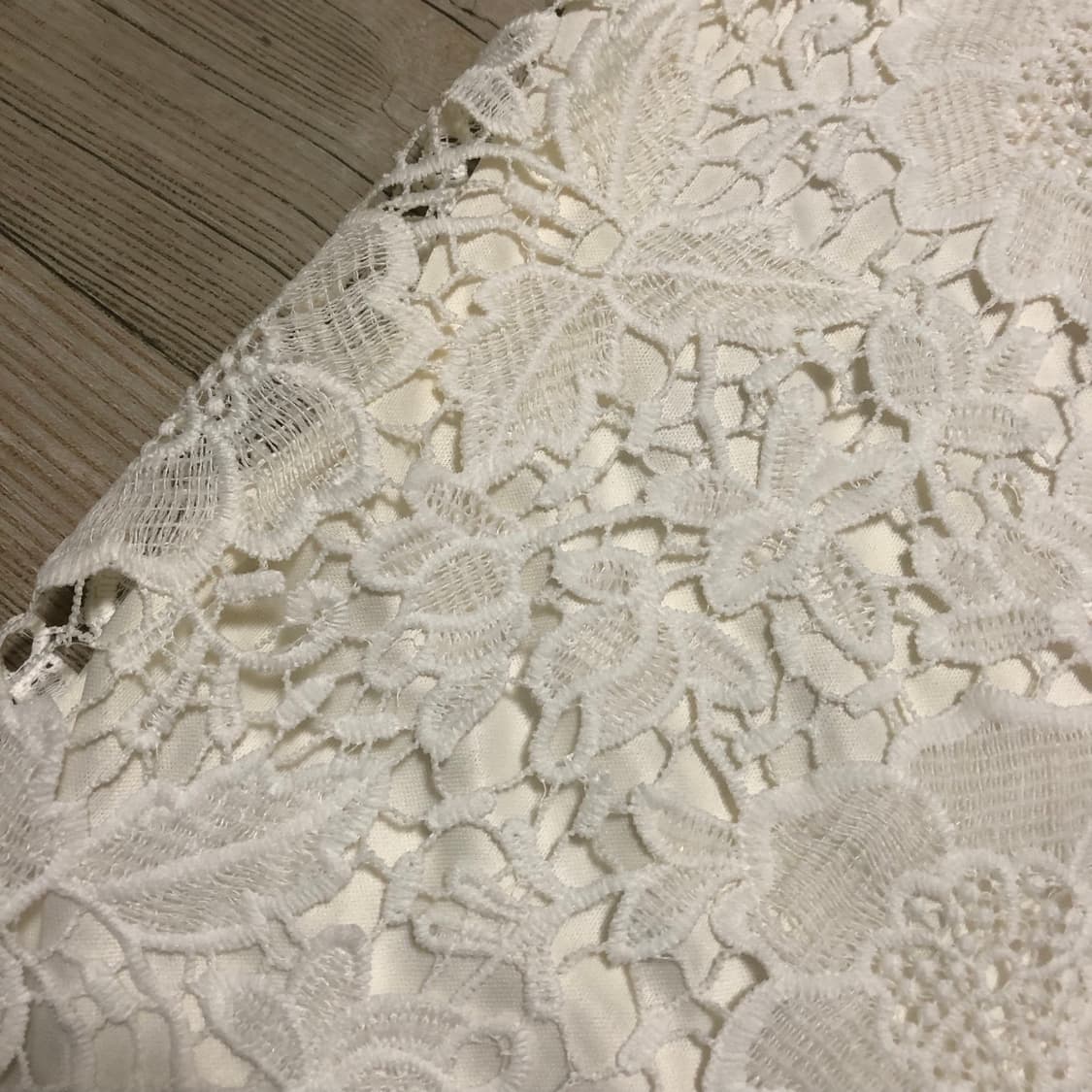 모리걸 페어리 밴딩 화이트 레이스 펀칭 미디스커트 상품이미지1