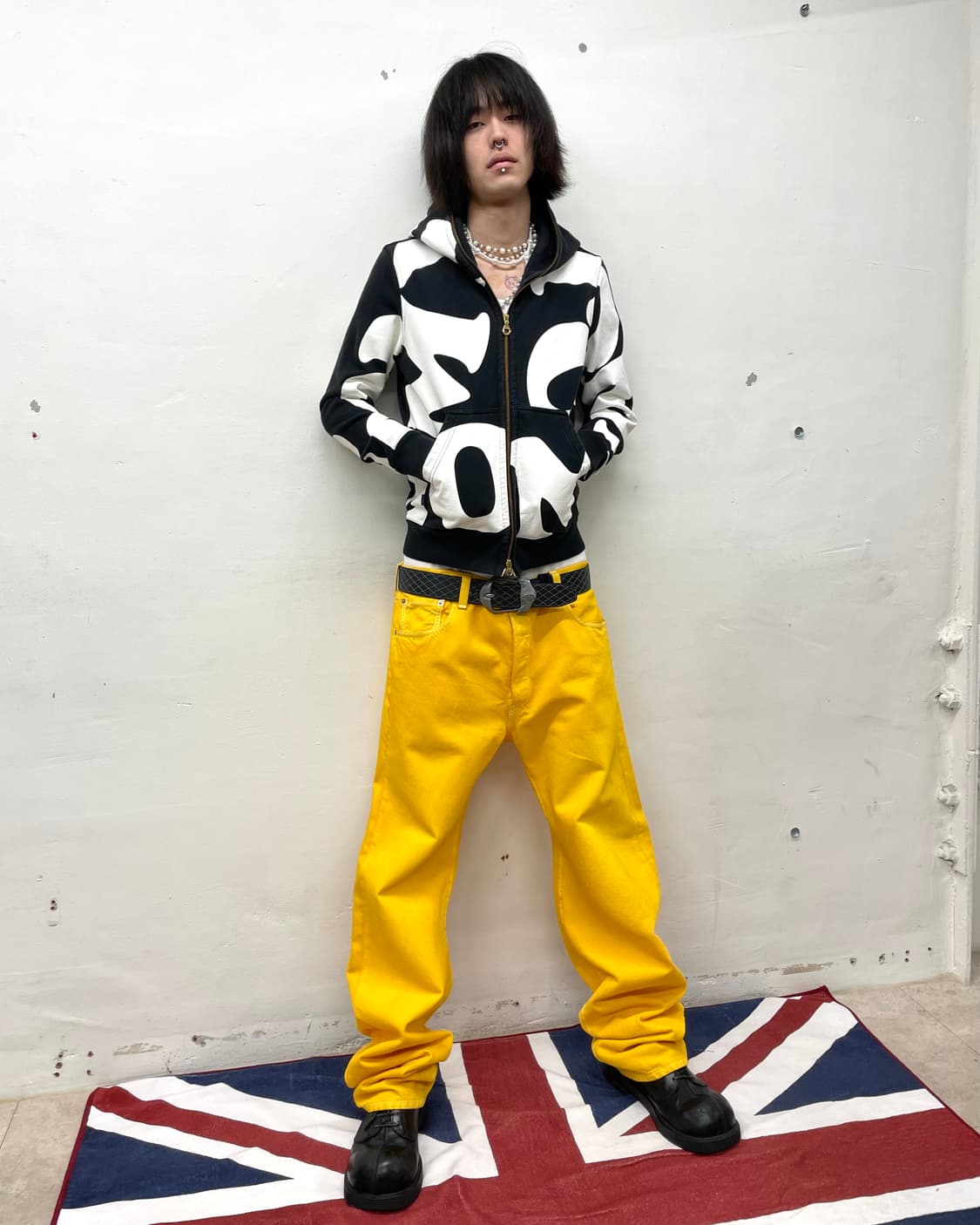 White Bold Printed Black Hooded Zip-Up 상품이미지7