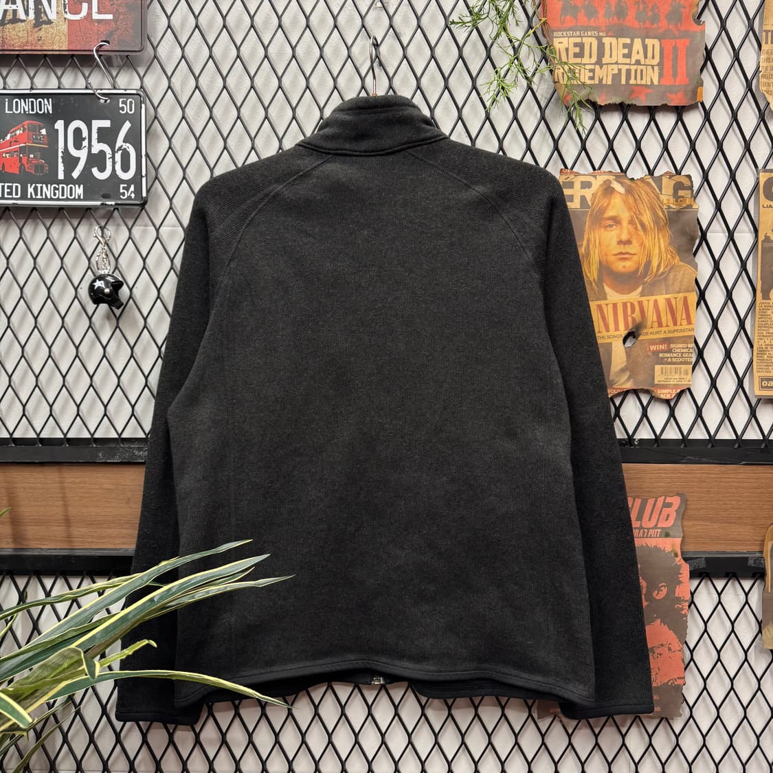 파타고니아 베터 스웨터 집업 전면 집업 포켓 포인트 블랙 상품이미지2