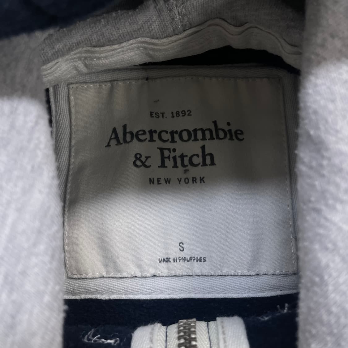 아베크롬비 아치 로고 후드집업 네이비 상품이미지4