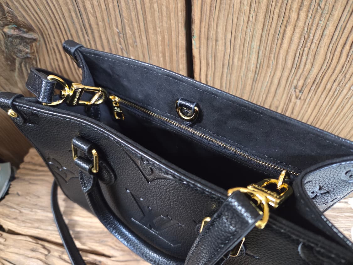 루이비통 온더고 PM 블랙 앙프랑트 토트백 상품이미지8